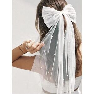Elegant White Bow Hair Accessory